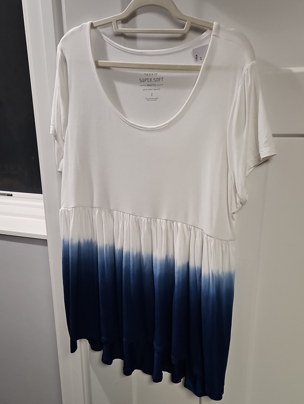 torrid White and Navy Dip-Dye Peplum Top